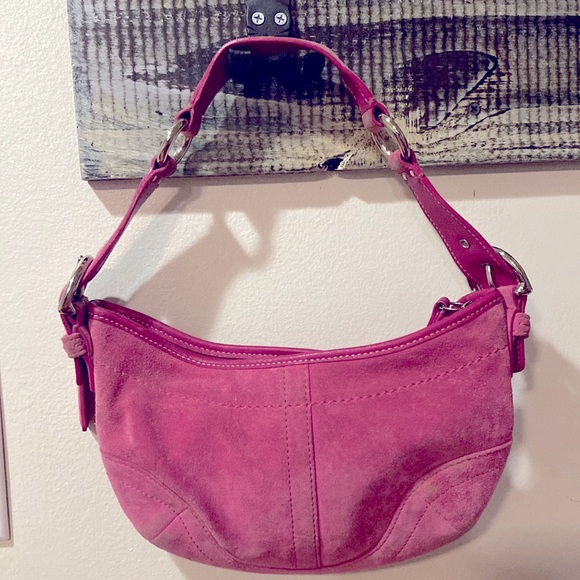 COPY - Coach fuchsia suede leather shoulder bag - Picture 2 of 8
